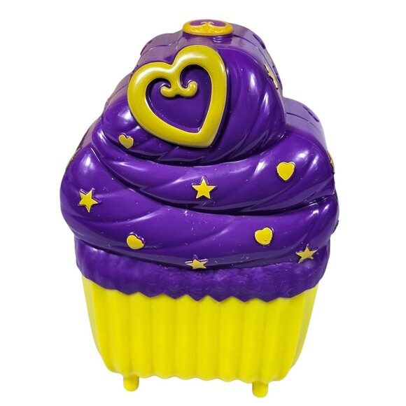 Polly Pocket Big World Sweet Treat Cupcake Compact Playset Micro Mini Doll - Picture 1 of 11